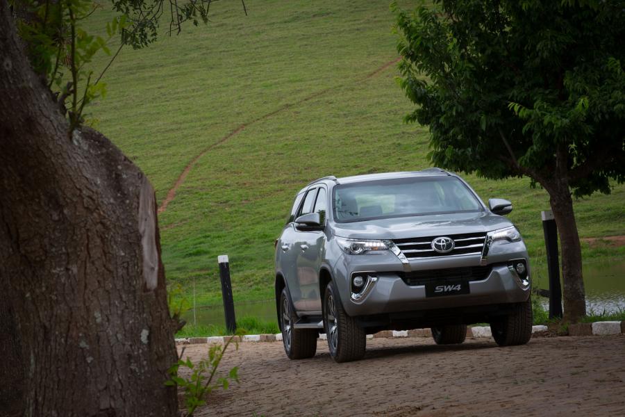 Toyota SW4 2016 года  (фото 22 из 32)